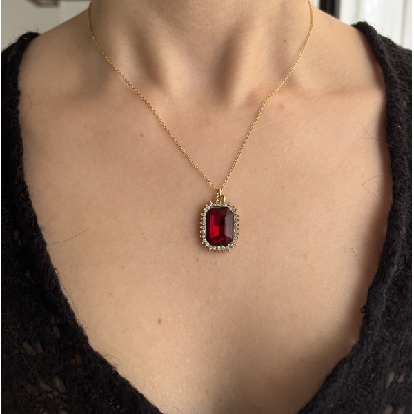 Araz necklace red